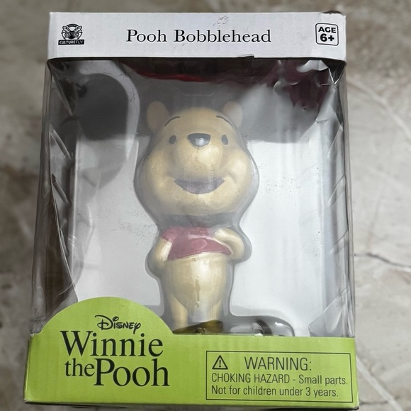 Disney Winnie the Pooh Bobblehead by CultureFly | Collectible Figure - Picture 4 of 6